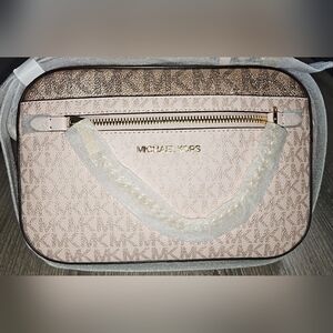 Authent. NWT Michael Kors Jet Set Item Lg MK signature logo crossbody blush/gold